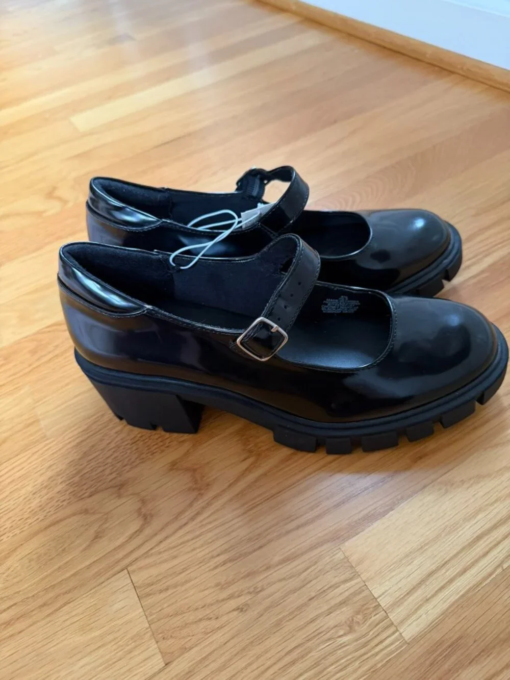NWT Old Navy | Chunky Lug Sole Mary Jane Heels | Black, 9.5